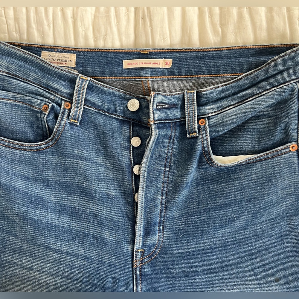 Levi's Women's Rib Cage Straight Ankle